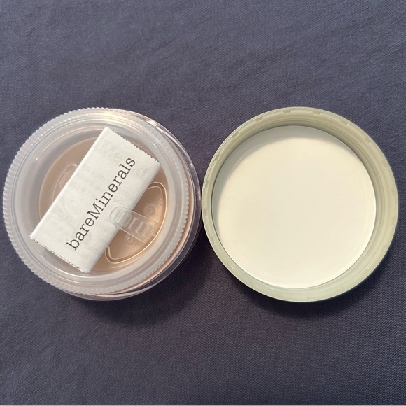 NEW bareMinerals Hydrating Mineral Veil - Picture 2 of 3